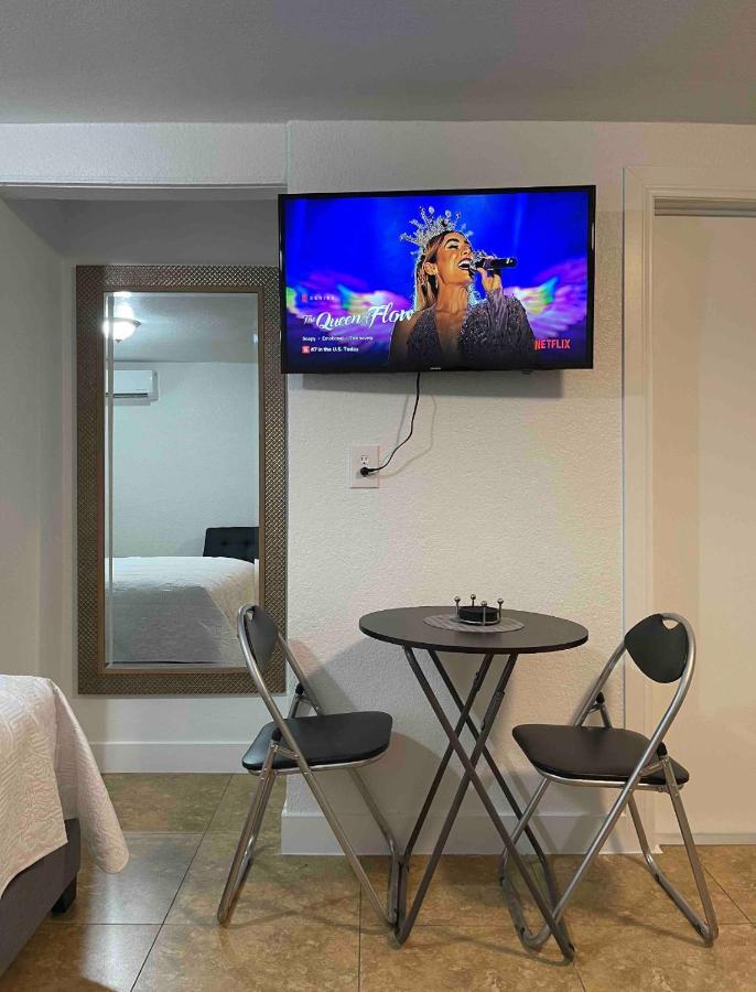Cozy Studio…With Private Entrance Las Vegas Eksteriør billede