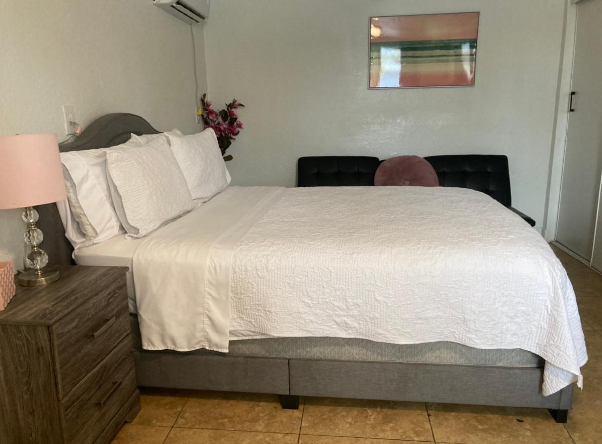 Cozy Studio…With Private Entrance Las Vegas Eksteriør billede